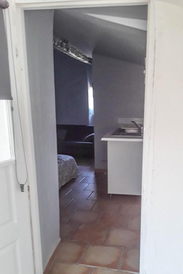 מונטפריון Studio Entre Cevennes Et Camargue מראה חיצוני תמונה
